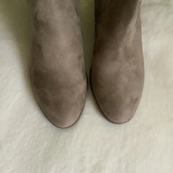 NWOT Liz Claiborne Over Knee Boots (8) - Picture 2 of 14
